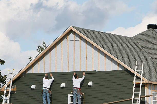 Professional Siding Contractor technician working in Goshen, IN